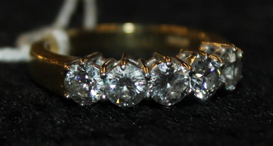 18ct gold and 5 stone diamond ring